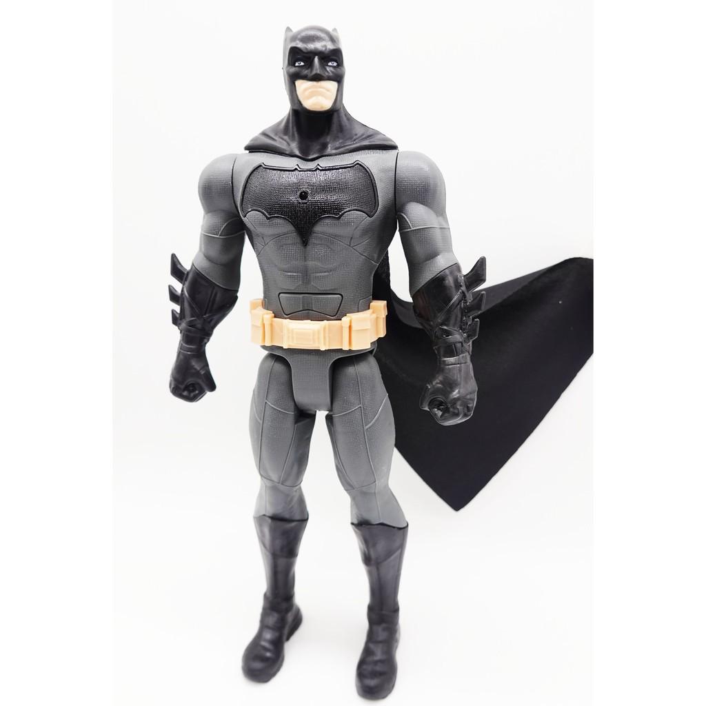 Mô Hình Batman siêu anh hùng Người Dơi Cao 30cm, Có Khớp xoay chuyển động, Có đén LED, Nhựa Đặc.