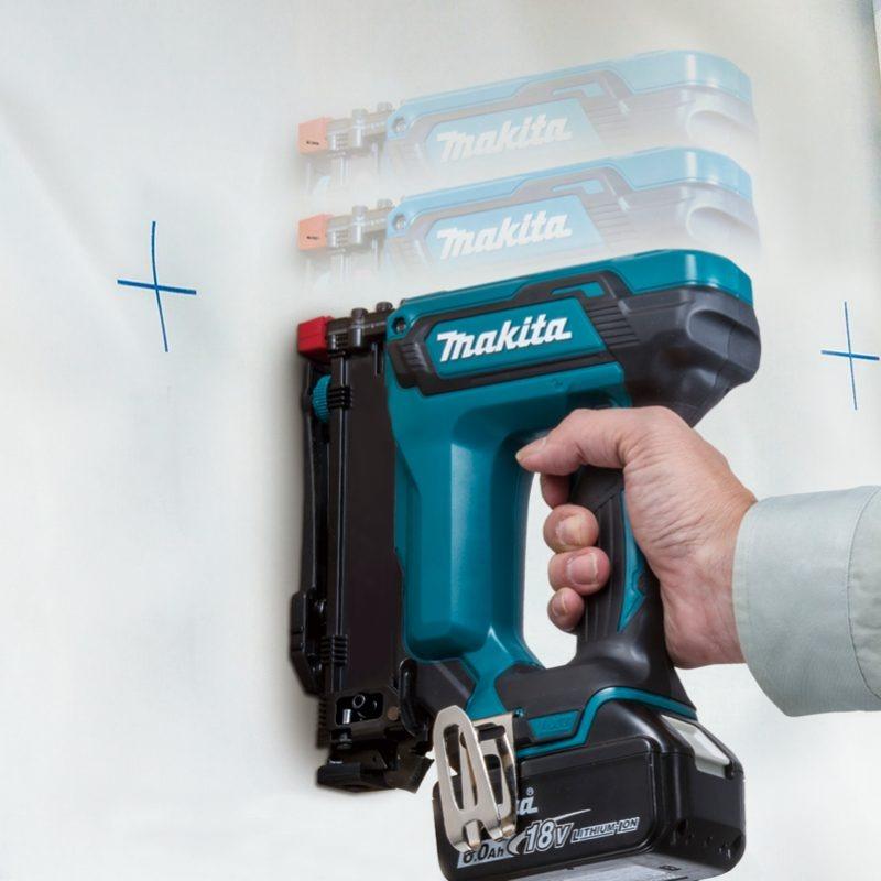 MÁY BẮN ĐINH GHIM DÙNG PIN MAKITA DST121RFE - HÀNG CHÍNH HÃNG