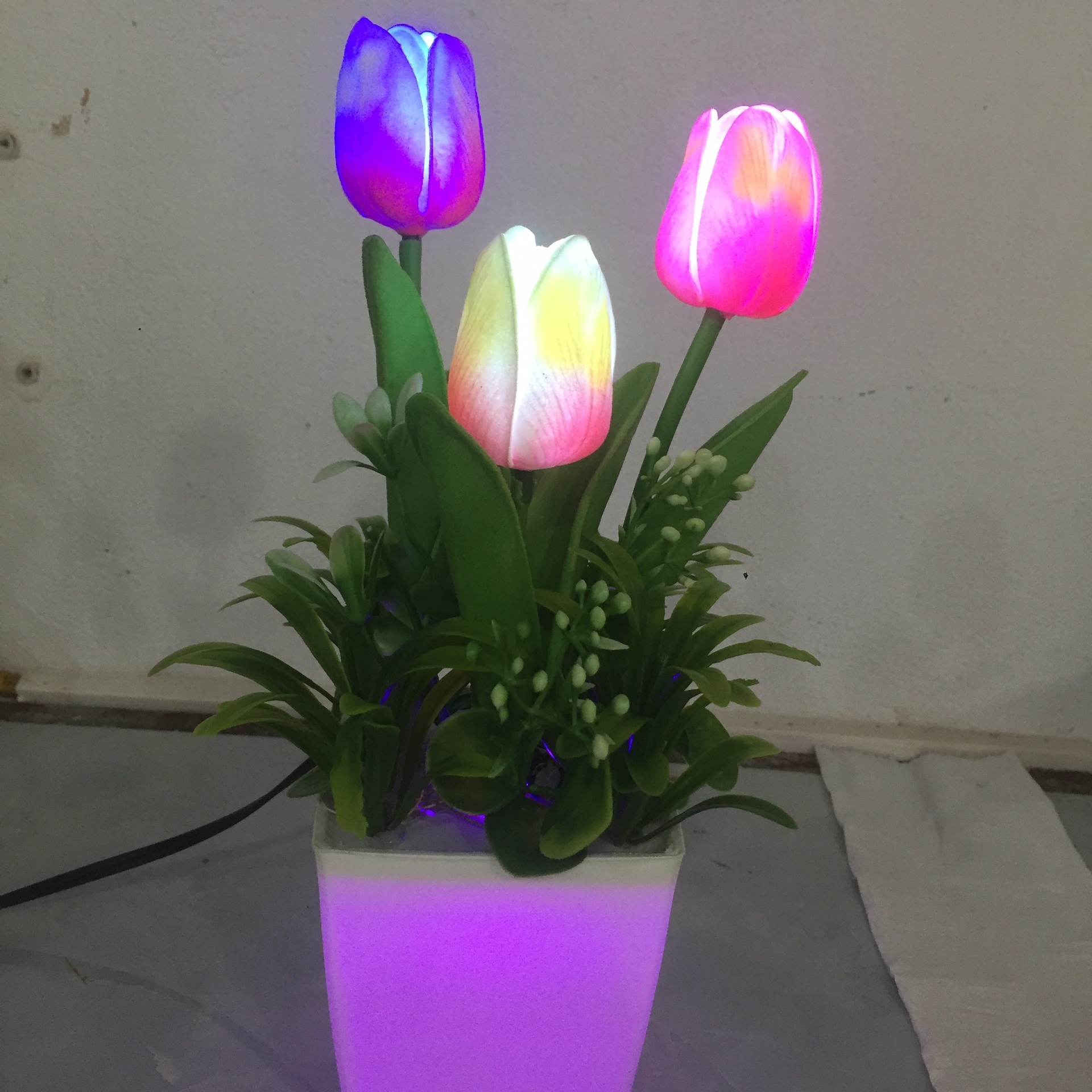 Đèn Ngủ Hoa Tulip PU giống thật 3 bông - Hoa Tulip PU - Hoa giả giống thật.