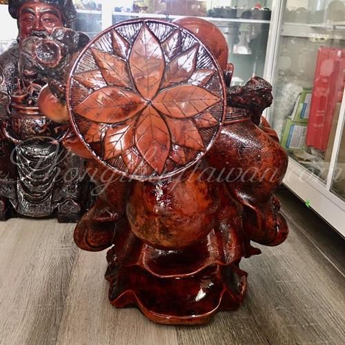 Phật Di Lặc Vác Đào Ngũ cao 40cm +Chai xịt tượng Ngũ vị kèm Khăn