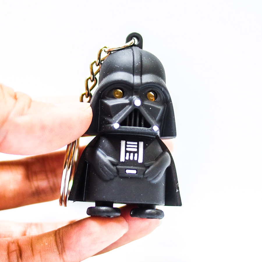 Móc khóa Star Wars có đèn nhạc - Đen