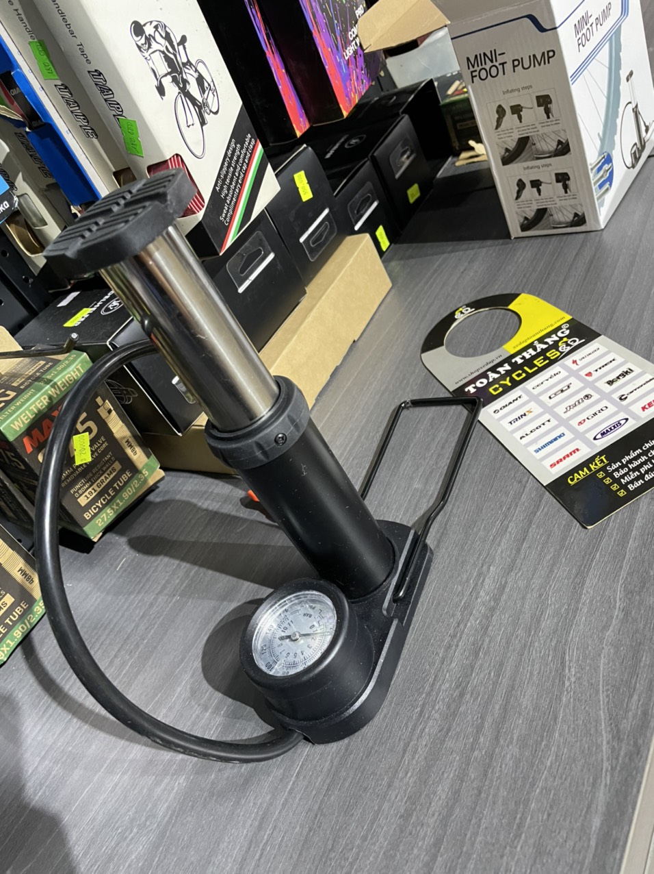 Bơm chân xe đạp F02