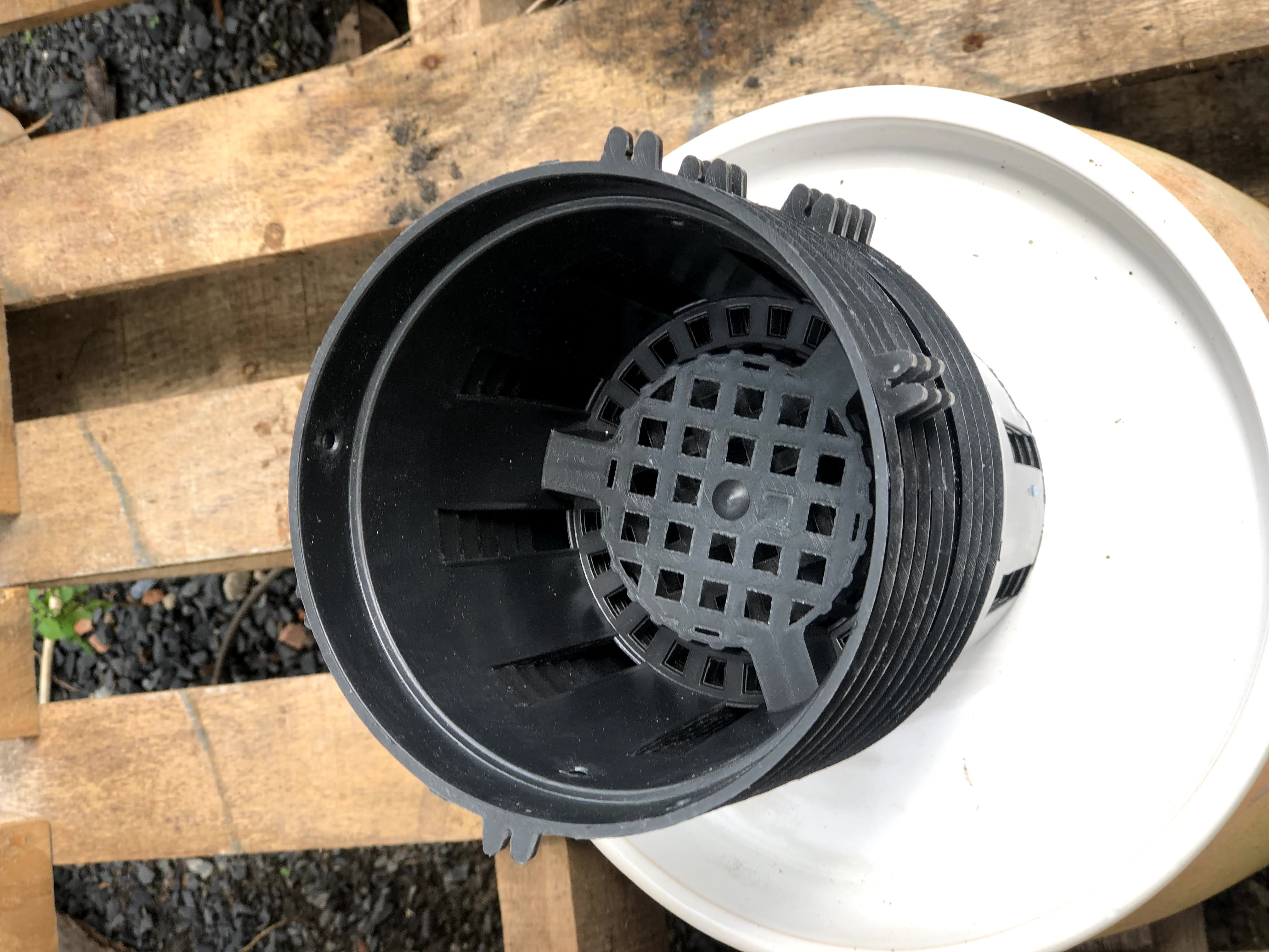 Chậu nhựa trồng lan Fi 14 cm