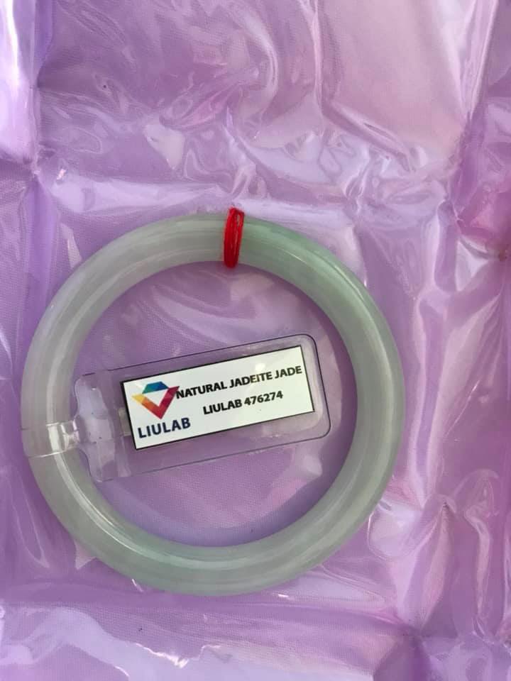 Vòng tay Đá Cẩm Thạch tự nhiên TRUNG SỊN 50mm x Dầy 8mm XANH NGỌC NHẸ NHÀNG BÓNG ĐẸP Kèm Giấy Kiểm định Liulab No 476274 Hợp Nữ Mệnh Mộc Hỏa Thủy 50kg - 55kg đeo ạ