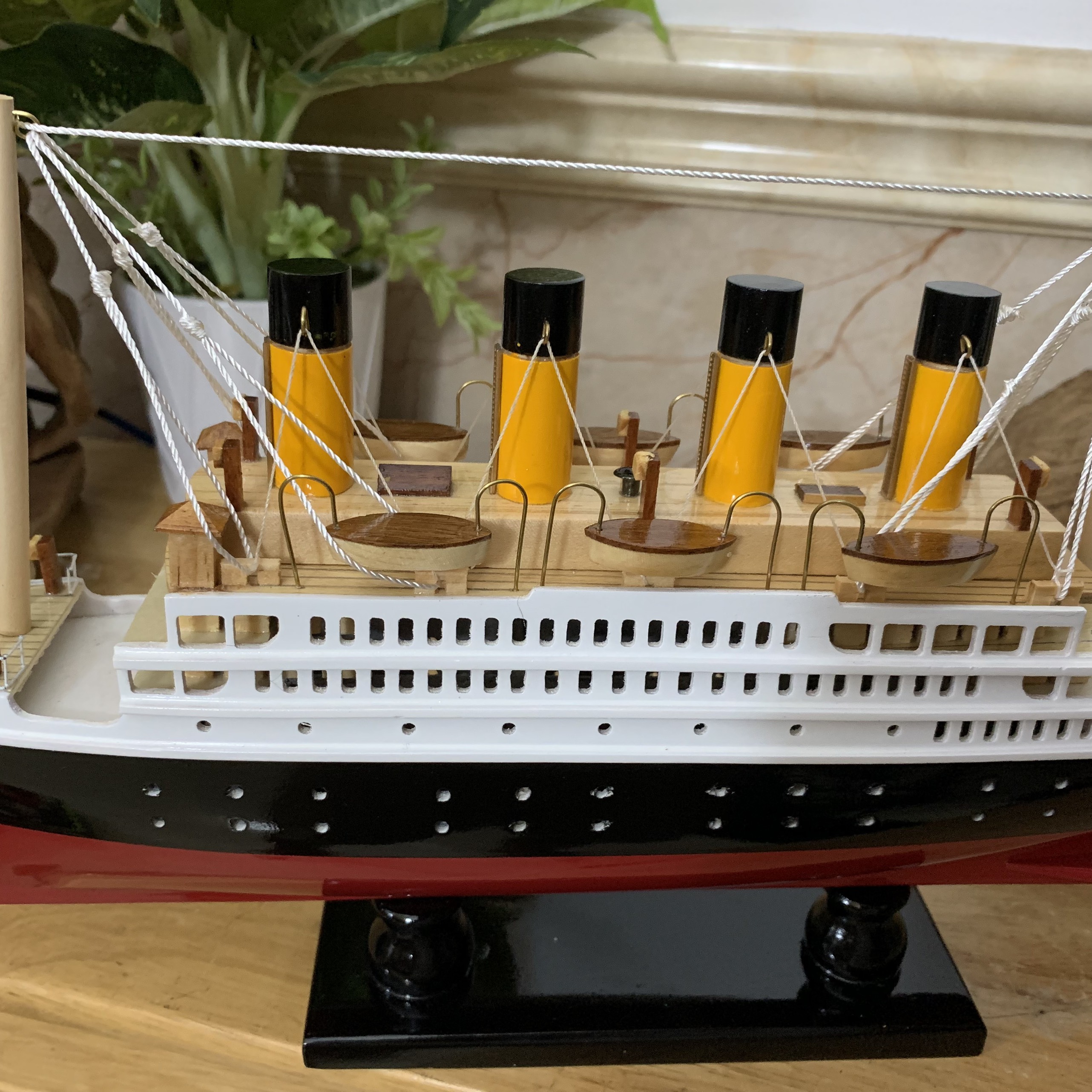 Mô hình tàu gỗ trang trí nhà cửa tàu Titanic phiên bản cao cấp hoàn hảo - quà tặng sinh nhật - Dài 40cm