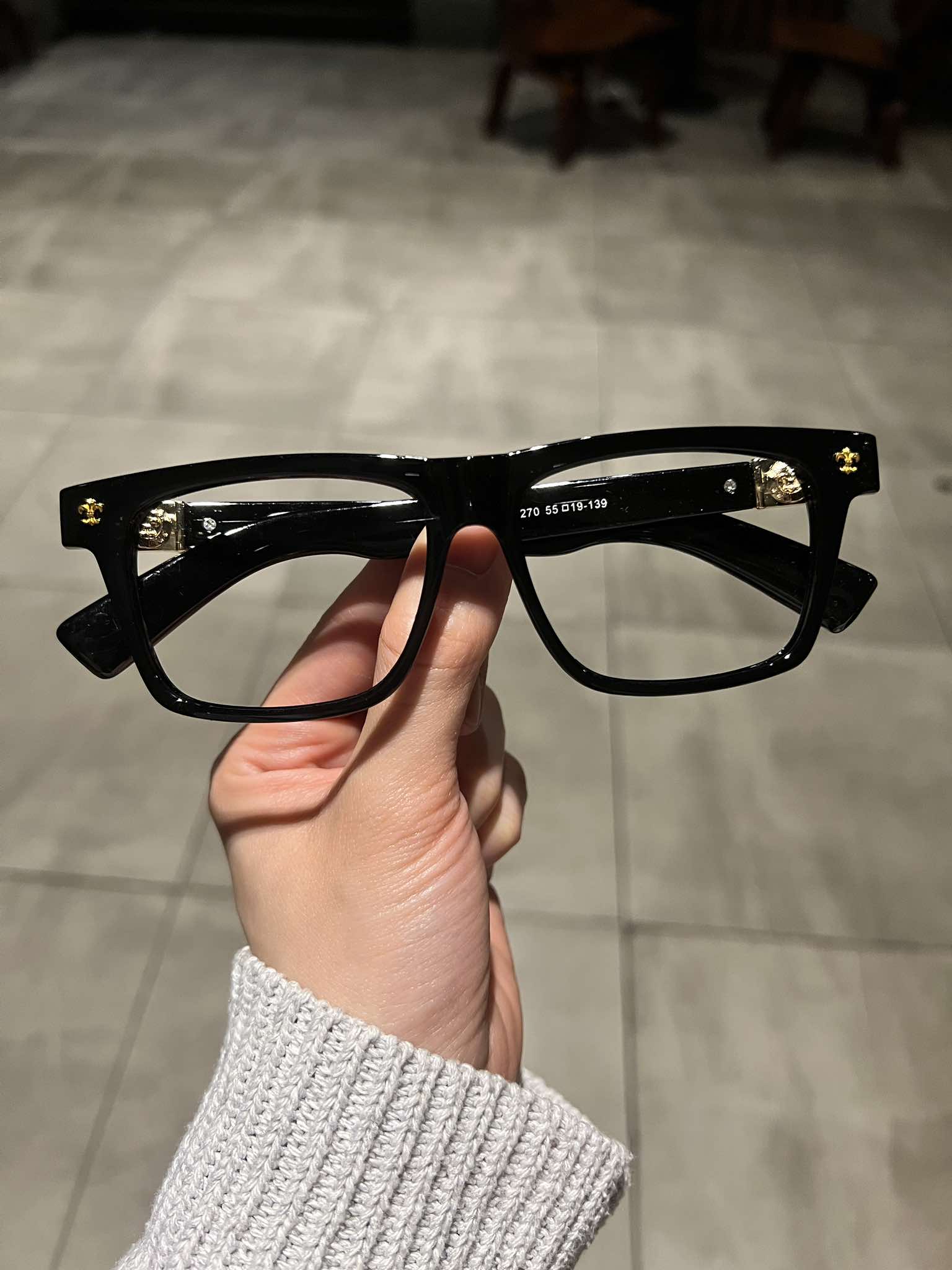 Kính gọng CH Mắt vuông form to thời trang