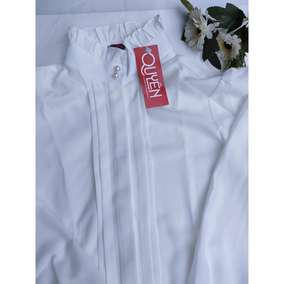 Áo Sơ Mi Công Sở Nữ Thời Trang Quyên Fashion, Mẫu Kiểu Cổ Lọ Kẹp Bèo Tay Dài Màu Trắng AA382