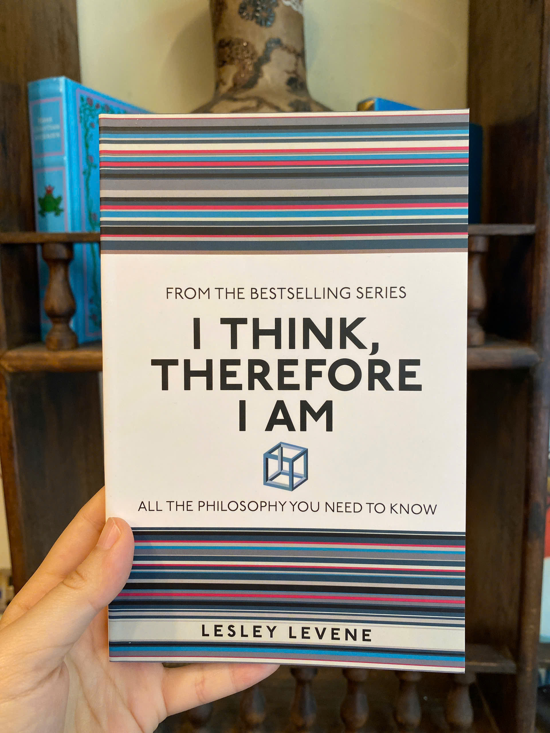 Sách - I Think, Therefore I Am: All the Philosophy You Need to Know by Lesley Levene