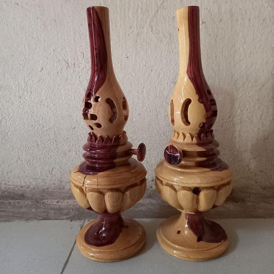 Đèn thờ gỗ trắc dây .kiểu đèn dầu cao 30cmx11cmx11cm