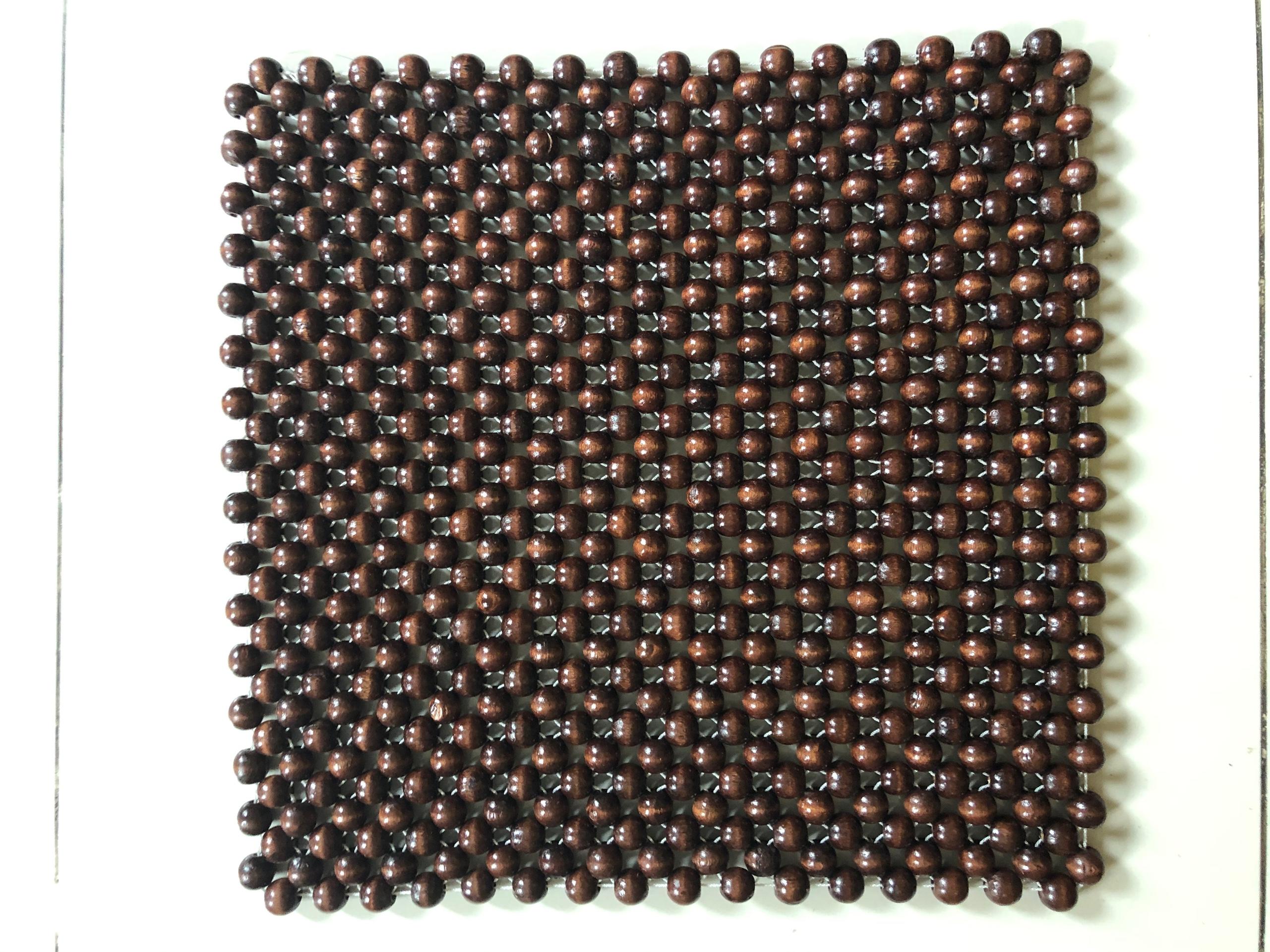 Miếng đệm hạt tròn gỗ tự nhiên kích thước 45x45 cm - màu sắc giao ngẫu nhiên