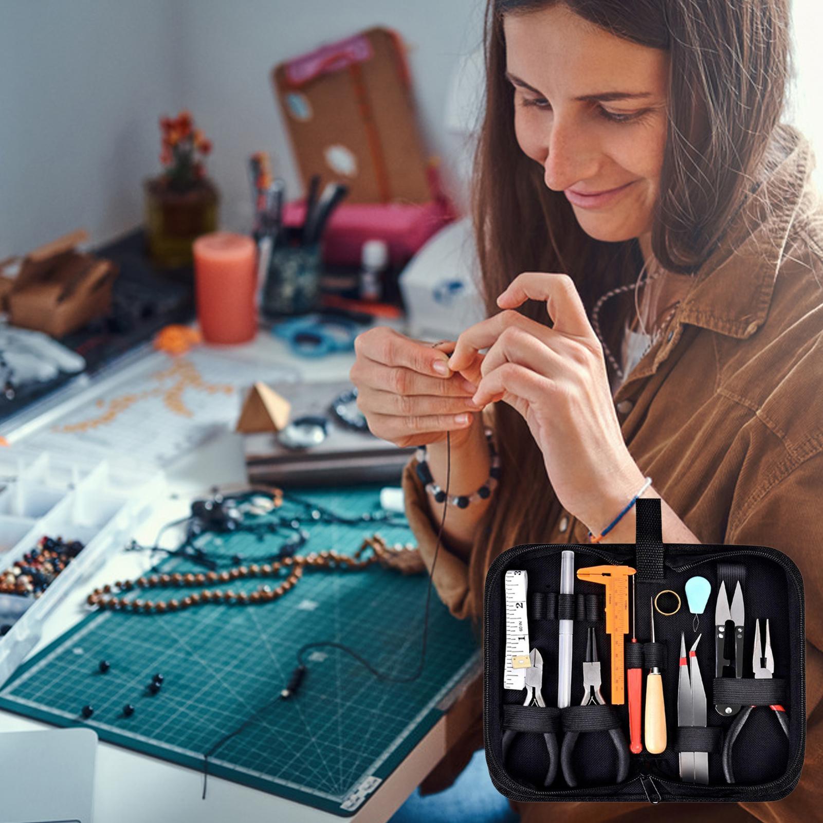 Bộ Dụng Cụ 31 cái với hợp đựng làm đồ Thủ Công Mỹ Nghệ bằng tay DIY