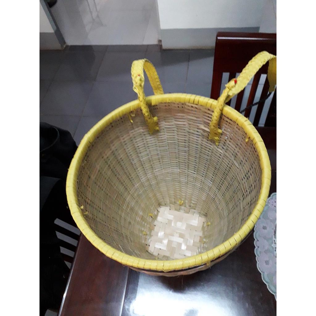 CHIẾC GÙI CỦA NGƯỜI ĐỒNG BÀO TÂY NGUYÊN