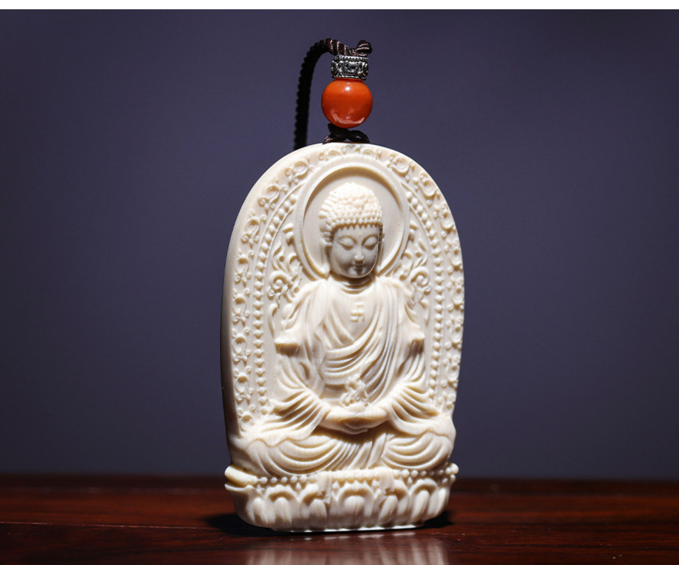 Dây chuyền Phật A Di Đà bằng trái ngà, mặt sau khắc chú - MN02 (Có dây đeo)