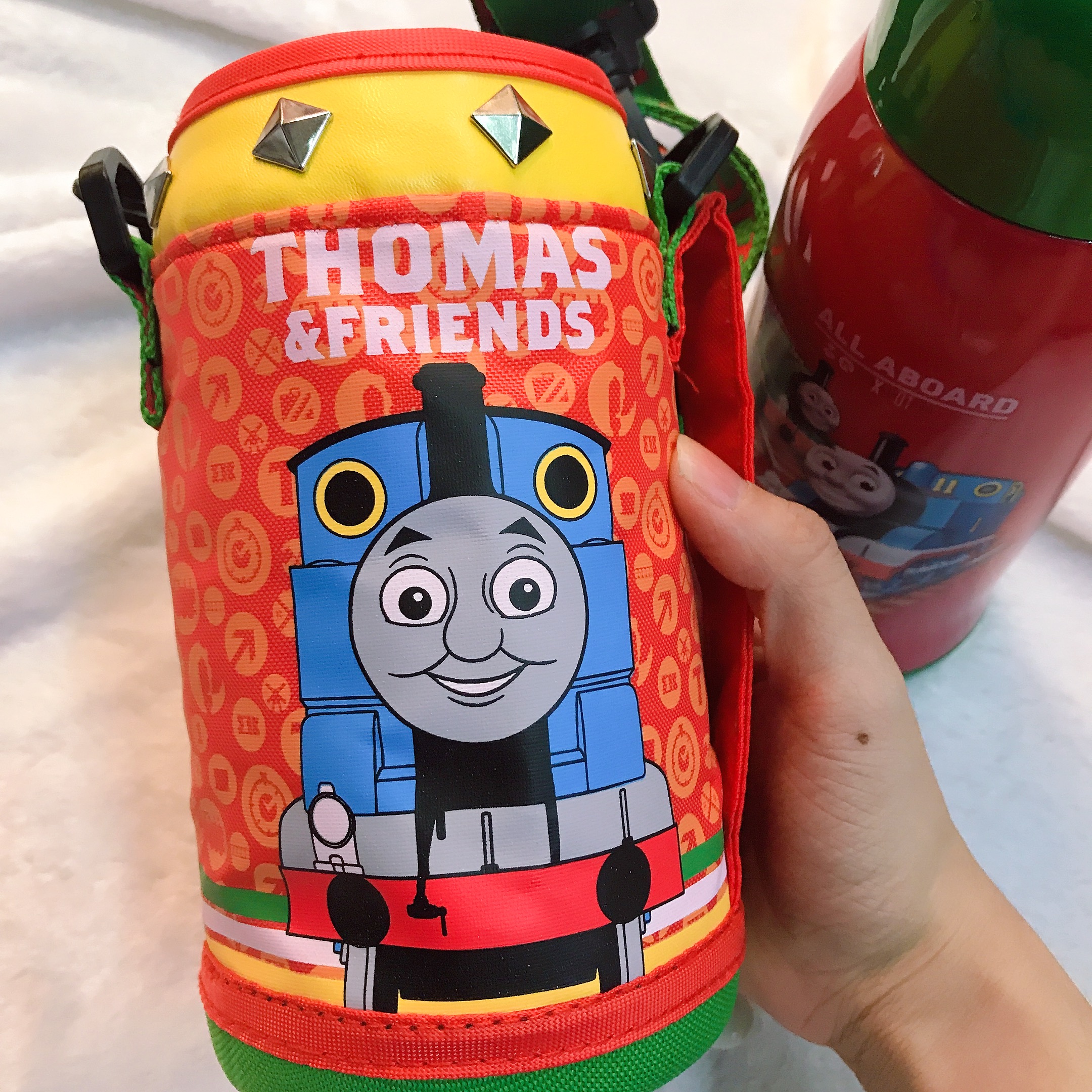 Bình nước giữ nhiệt tặng kèm túi giữ nhiệt hình xe lửa Thomas màu đỏ cho trẻ em, bé trai  - TM4278