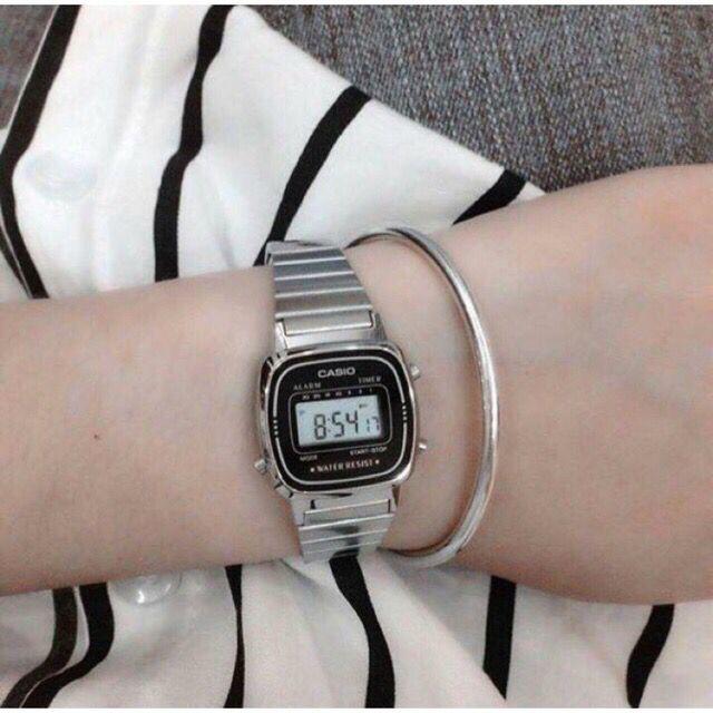 Đồng hồ điện tử nữ CASIO chính hãng LA670W, dây kim loại