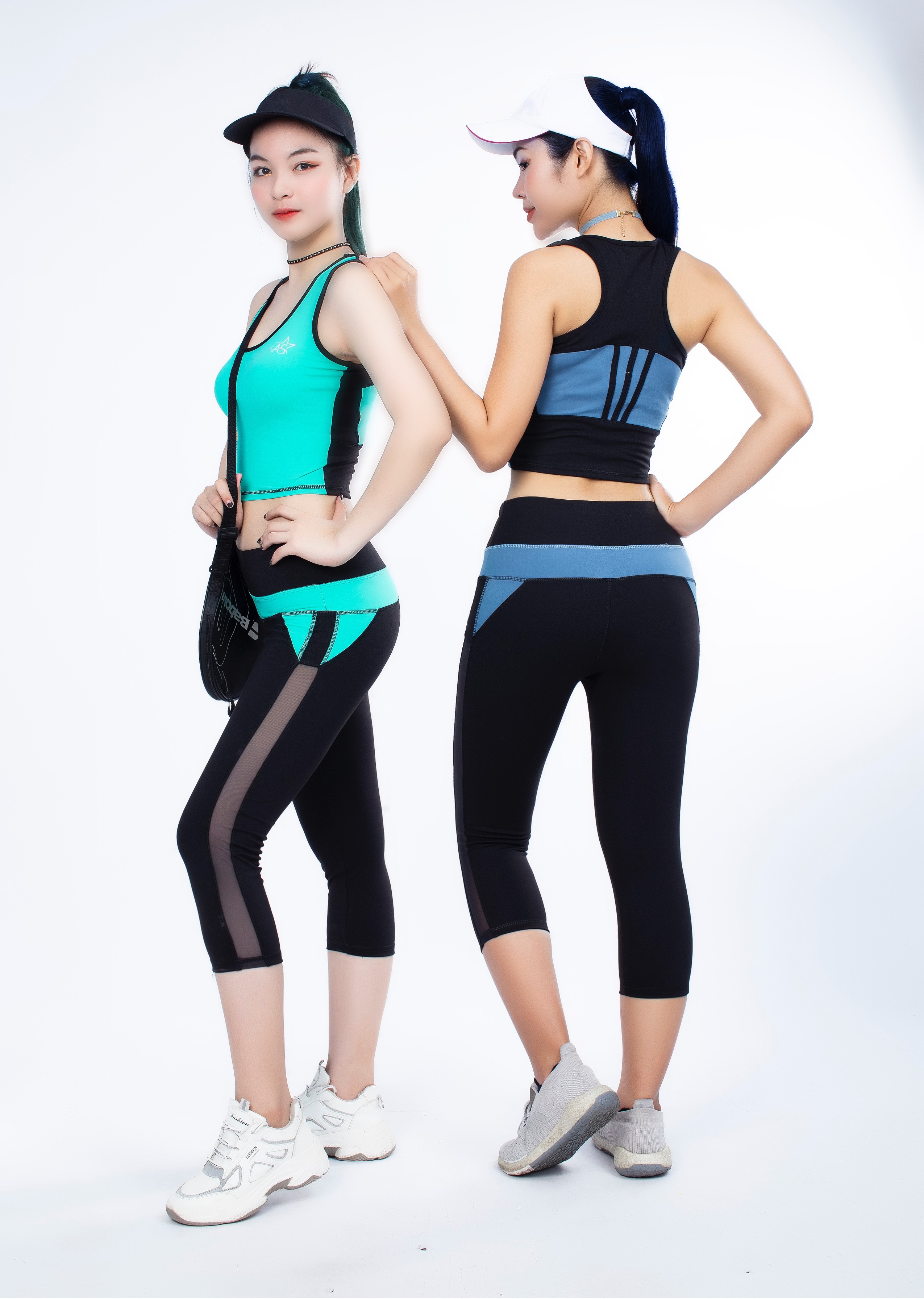 Bộ thể thao quần lửng phối lưới áo croptop phối dây lưng