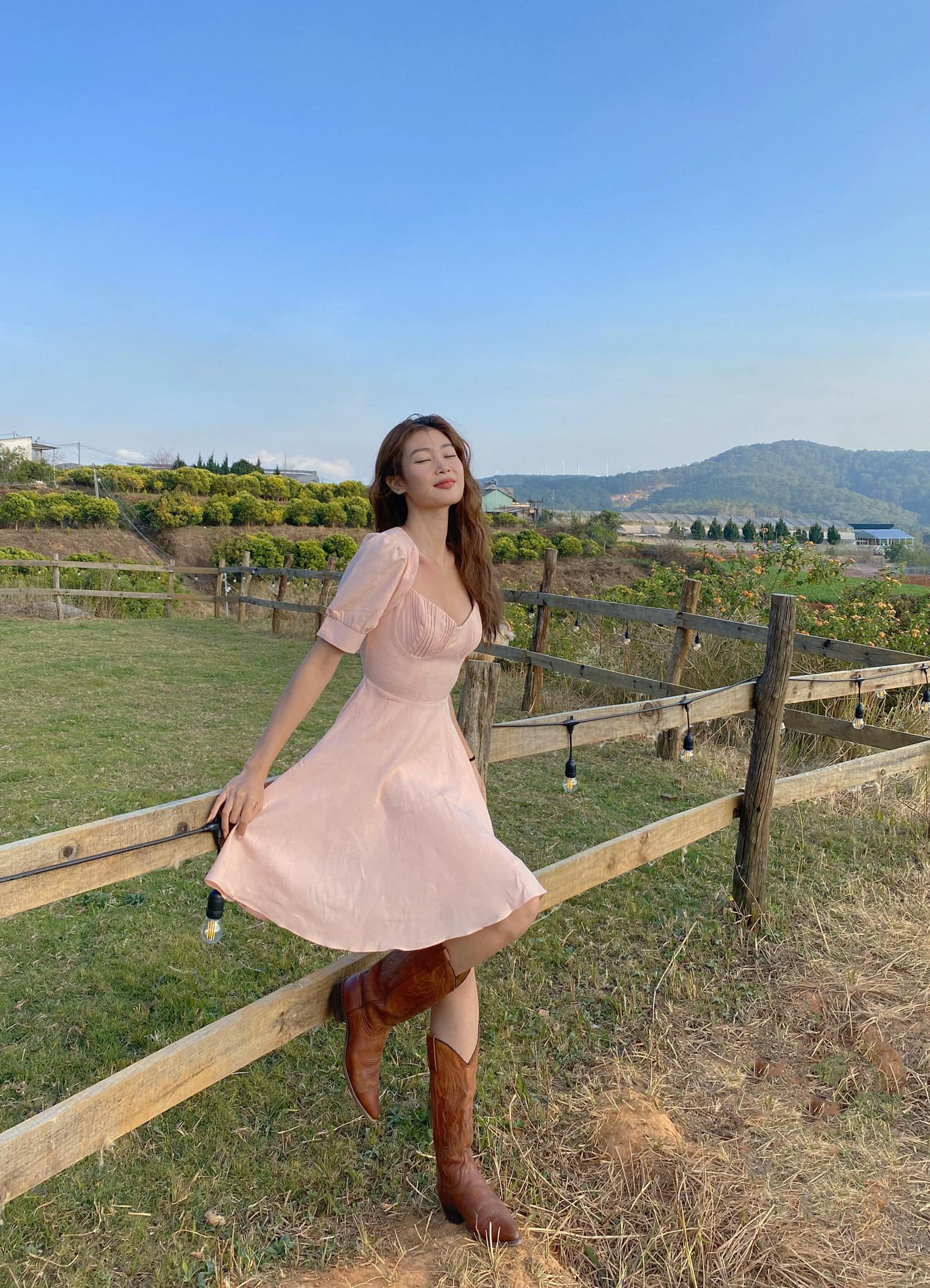 Hình ảnh Đầm thiết kế hồng pastel Bree Dress Gem Clothing SP006144