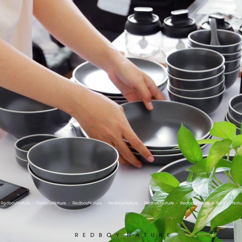 Bộ chén bát màu xám. Bán lẻ