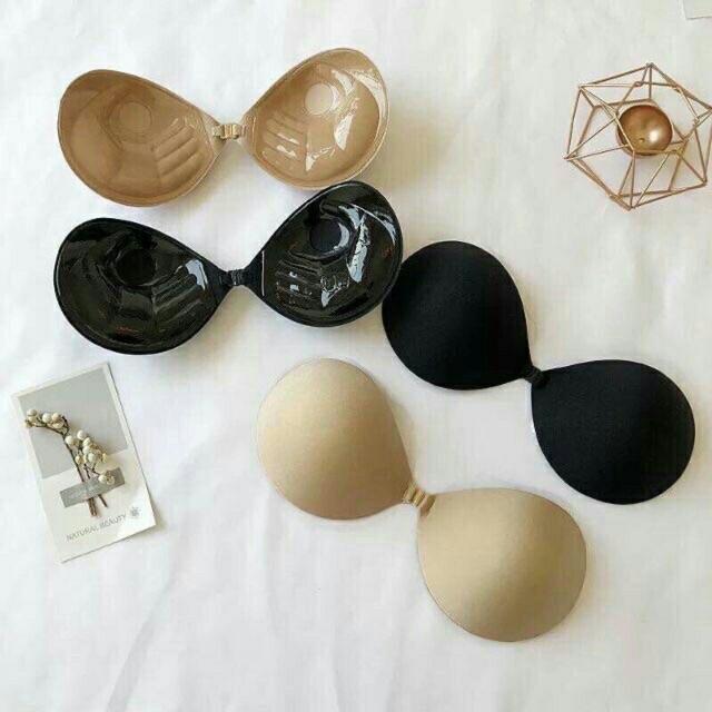 Combo dán ngực cho khách yêu