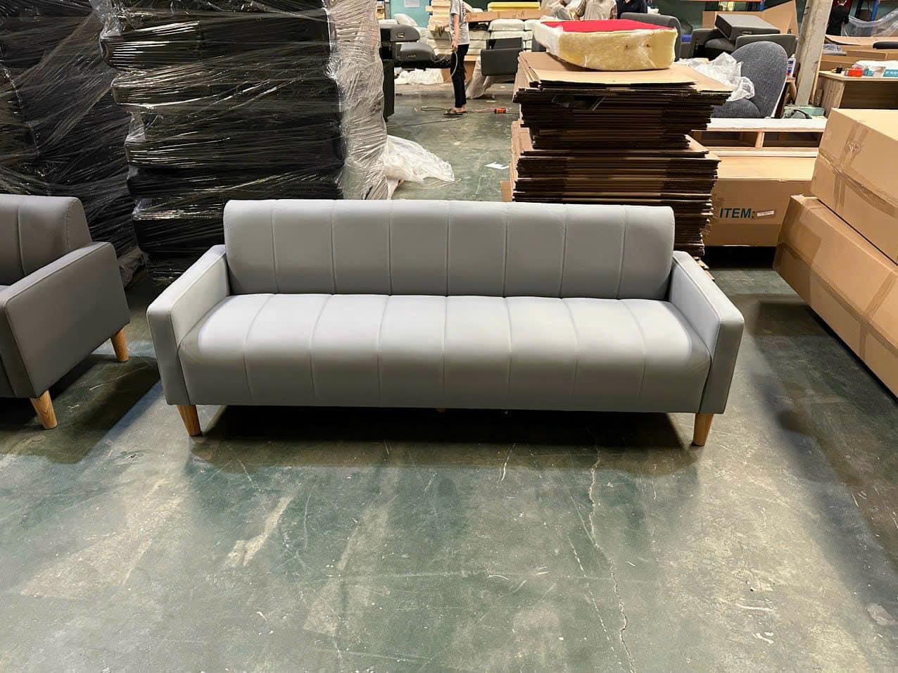 Sofa Trending 2024 Juno Sofa bọc da kích thước 1m8