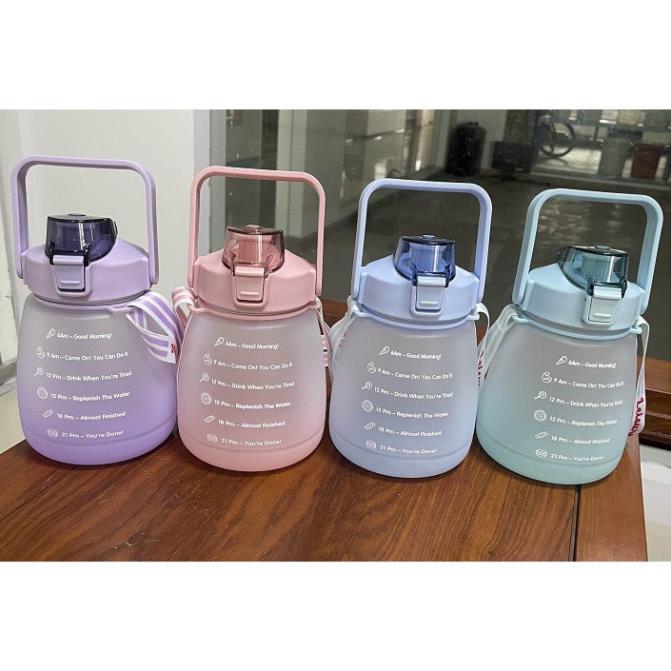 Bình Đựng Nước Nhựa Dung Tích 1200ml Kèm Dây Đeo
