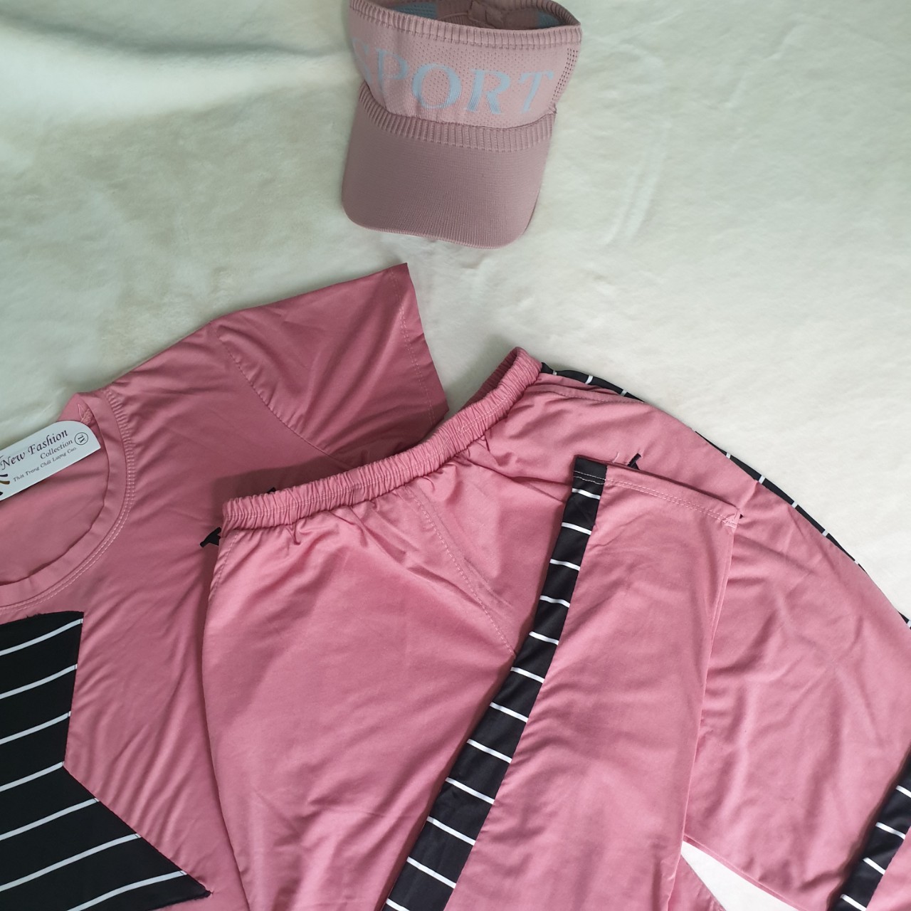 Đồ bộ dài thể thao nữ đẹp thời trang cổ tròn, tay lỡ phối sọc ca rô, thun cotton 4 chiều co dãn cực đẹp, phom chuẩn - aloha style. Size từ 40-65kg