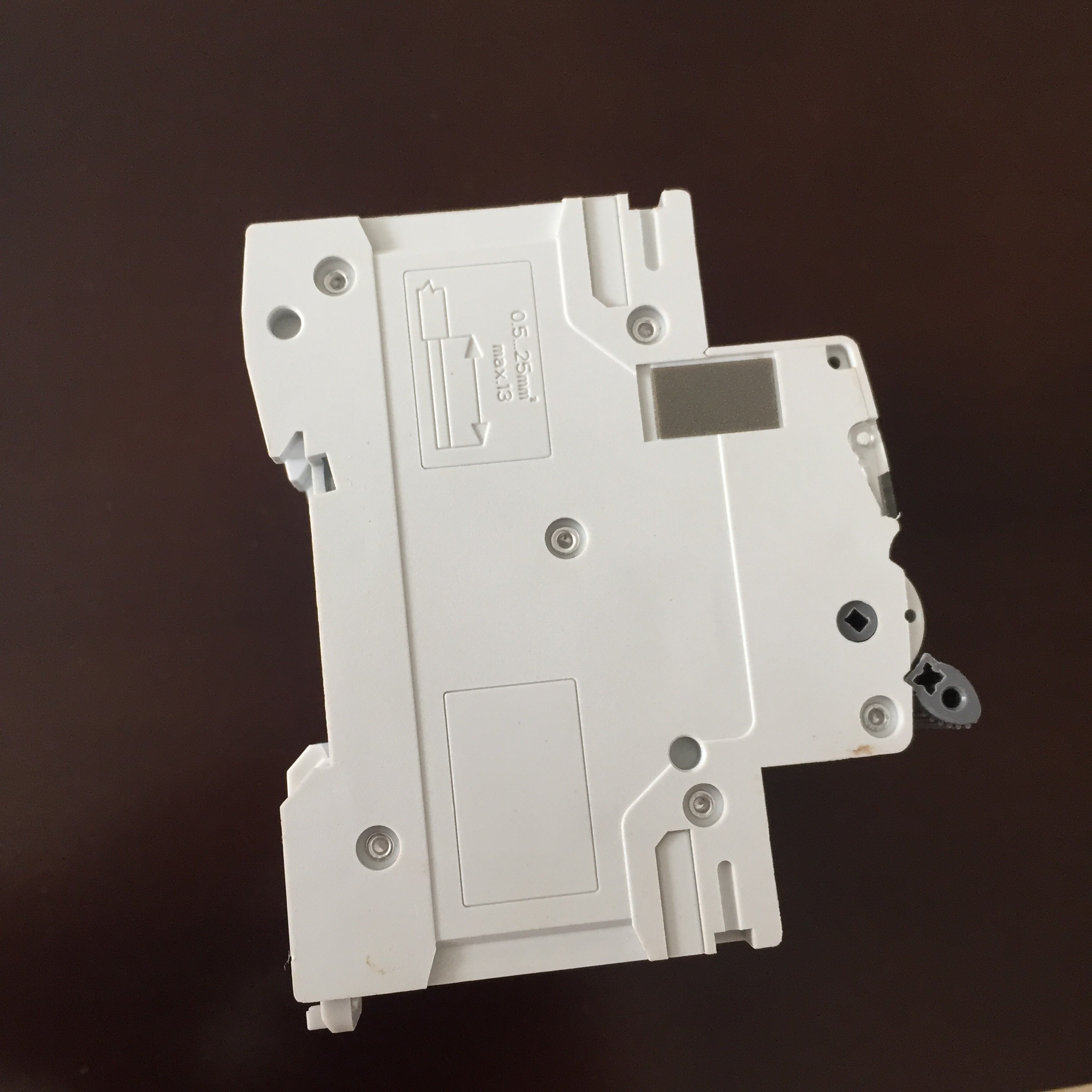 Cầu dao điện hai chiều CB Bộ ngắt mạch cho Solar Năng Lượng Mặt Trời GIVASOLAR GEYA AC 400V