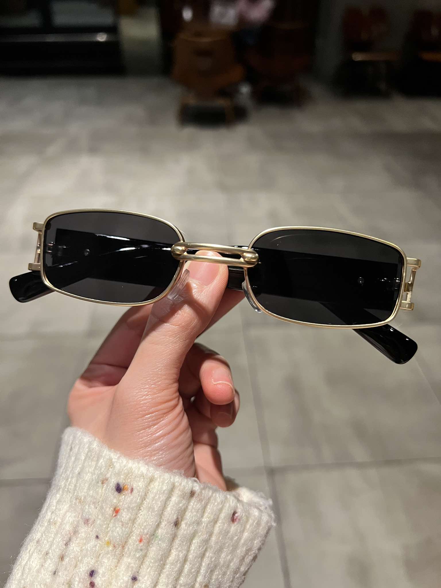 Kính râm nam nữ Mắt vuông nhỏ gọng bản dày cá tính