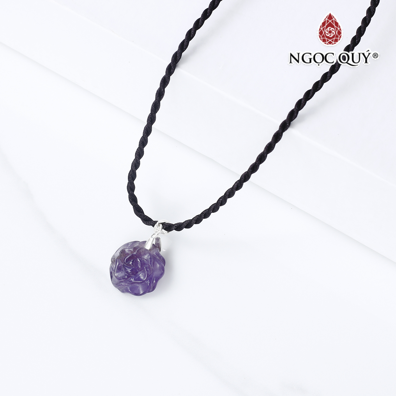 Mặt dây chuyền hoa mẫu đơn thạch anh tím mệnh hỏa. thổ - Ngọc Quý Gemstones