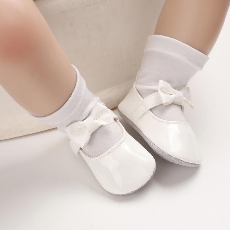 Giày thể thao trắng phong cách công chúa cho bé gái từ 0-18 tháng tuổi