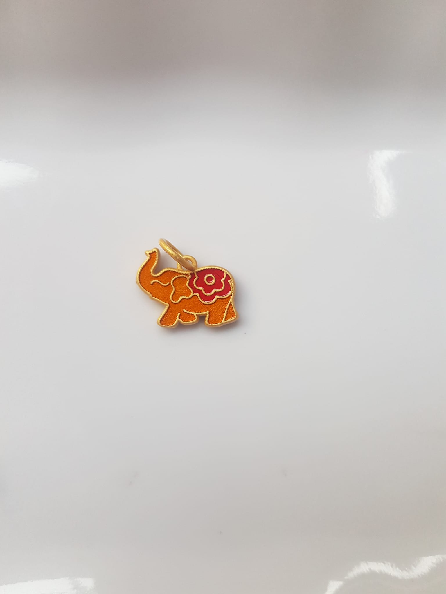 Phụ Kiện Charm Vòng Tay Nữ đẹp  Hình Voi màu vàng  Các chị phối với vòng đeo tay của mình xinh xinh ạ