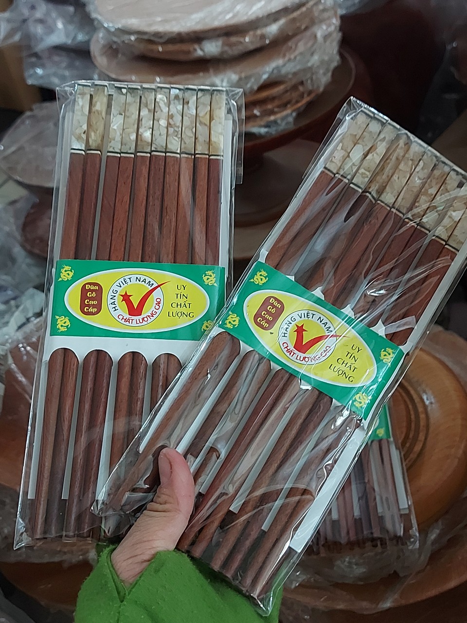 Bộ 10 đôi đũa gỗ hương cẩn đầu vuông cao cấp