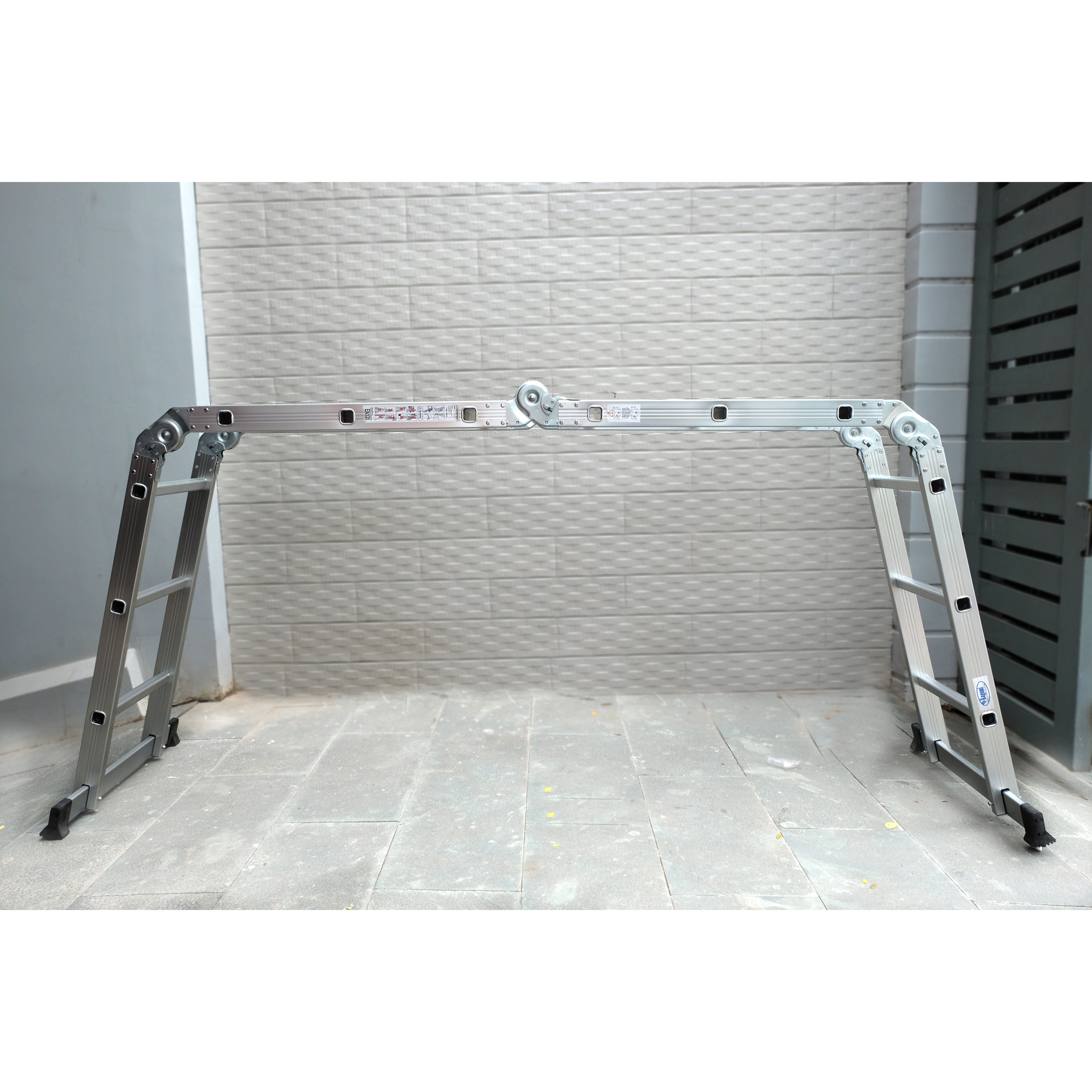 Thang nhôm gấp 4 đoạn Kagami KT-47M