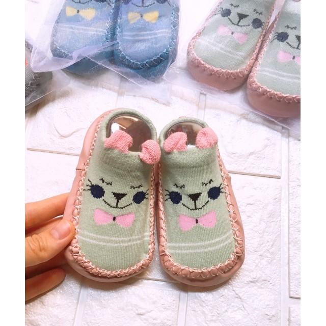 Giầy tập đi cho bé có đế chống trượt, vớ len cho bé tập đi từ 0 tháng đến 2 tuổi