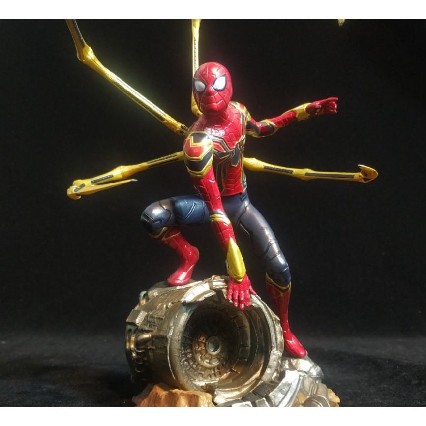 Mô hình Nhân vật Phim Avengers Iron Spider Man người nhện màu sắc nét đậm chi tiết