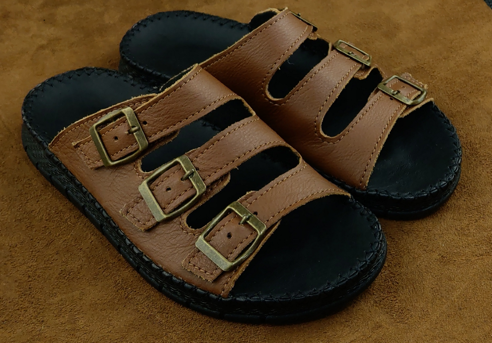 Dép Nam Quai Ngang Da Bò 3 Quai Khóa Đồng Màu Nâu Sang Trọng Phong Cách Trẻ Trung Tiện Lợi (có bán sỉ))