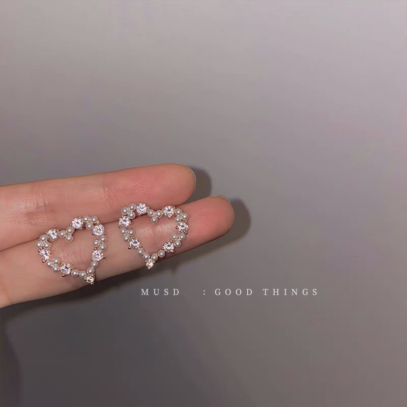 Khuyên tai hình trái tim đính đá - bông tai kiểu hàn quốc