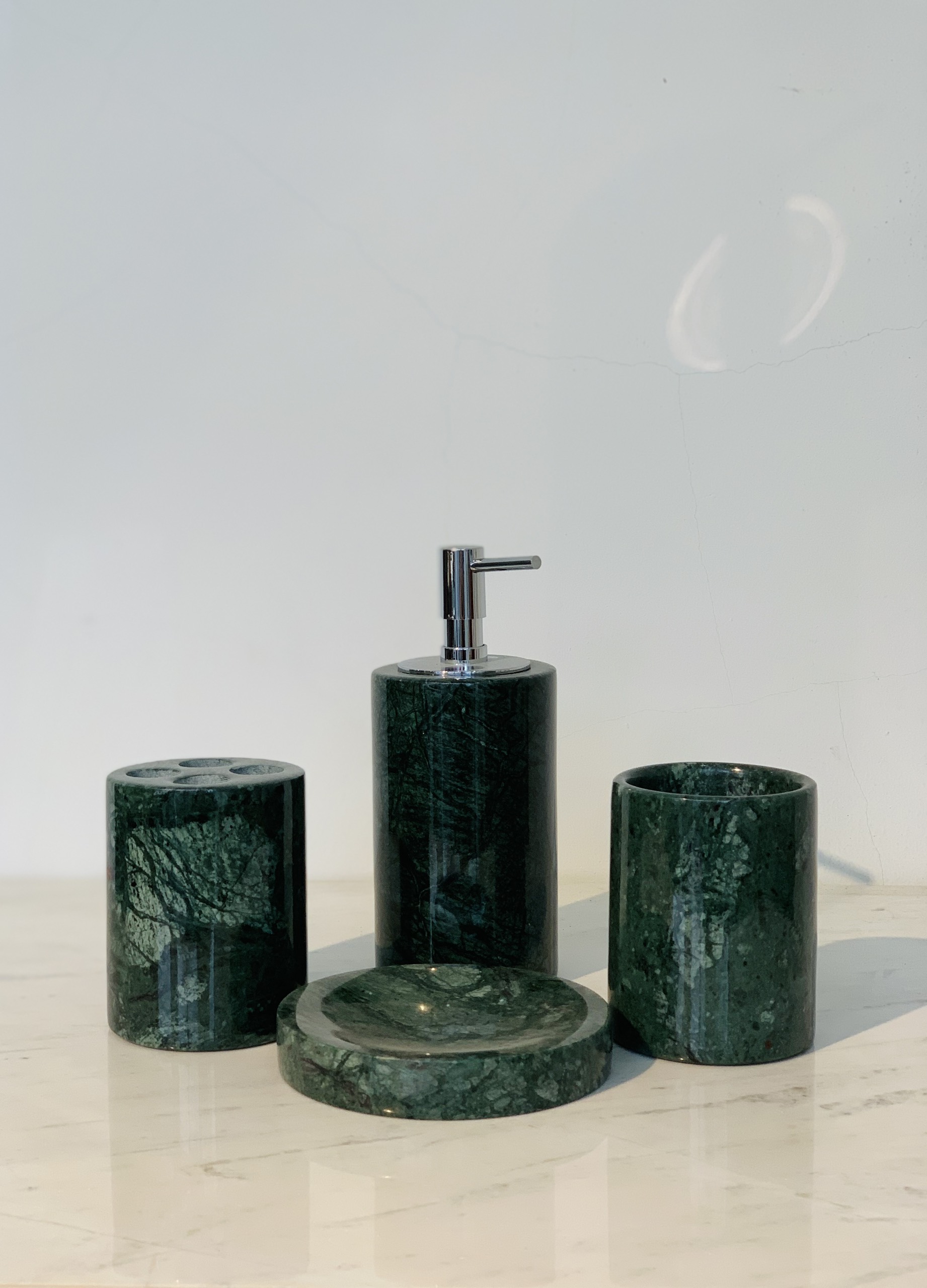 Bộ phụ kiện phòng tắm 4 sản phẩm bằng đá tự nhiên màu Xanh Ấn Độ