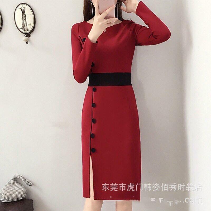 ĐẦM ÔM ĐỎ TAY DÀI NÚT BỌC
