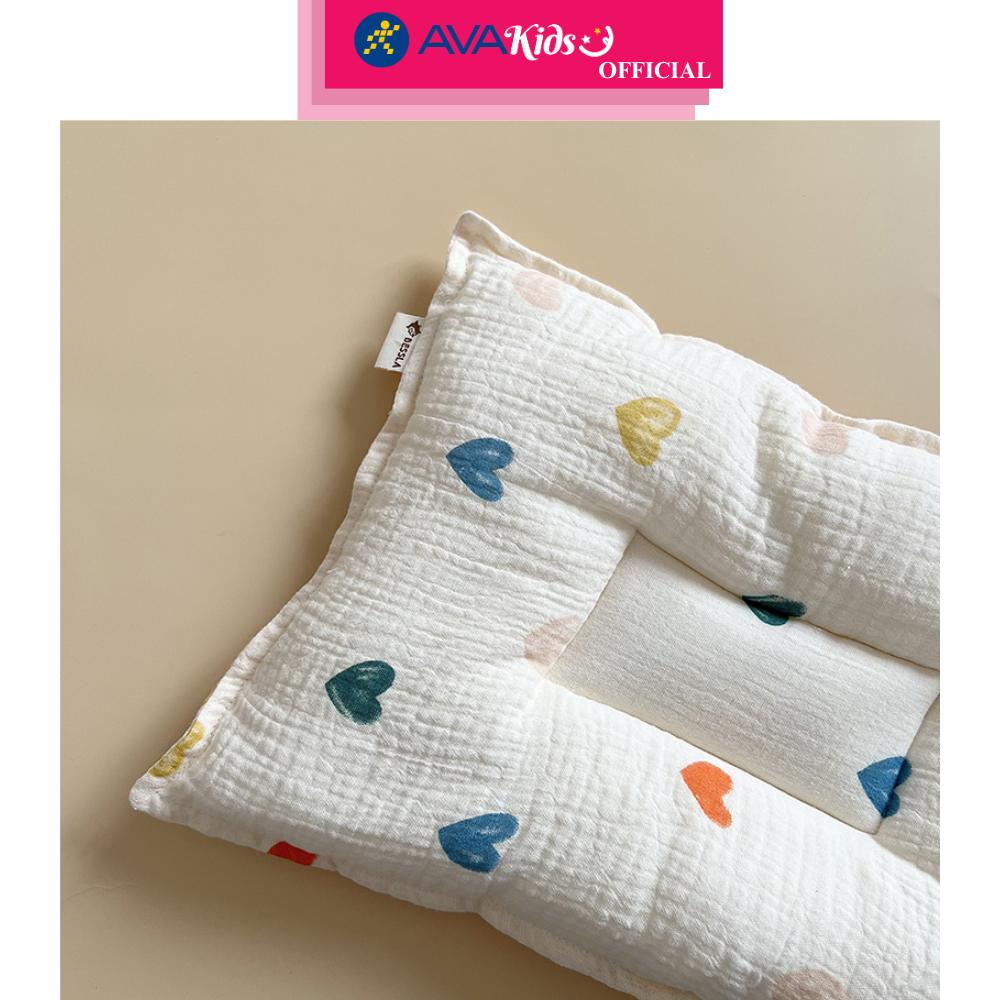 Gối Bessla 35x25x1 cm - Trái tim (0 - 3 tháng) - Hàng Chính Hãng