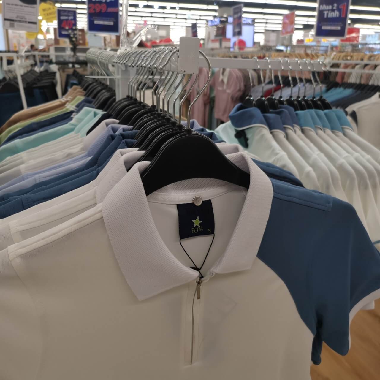 400 Móc nhựa nv38 treo áo nữ thời trang shop- móc nhựa giá sỉ.