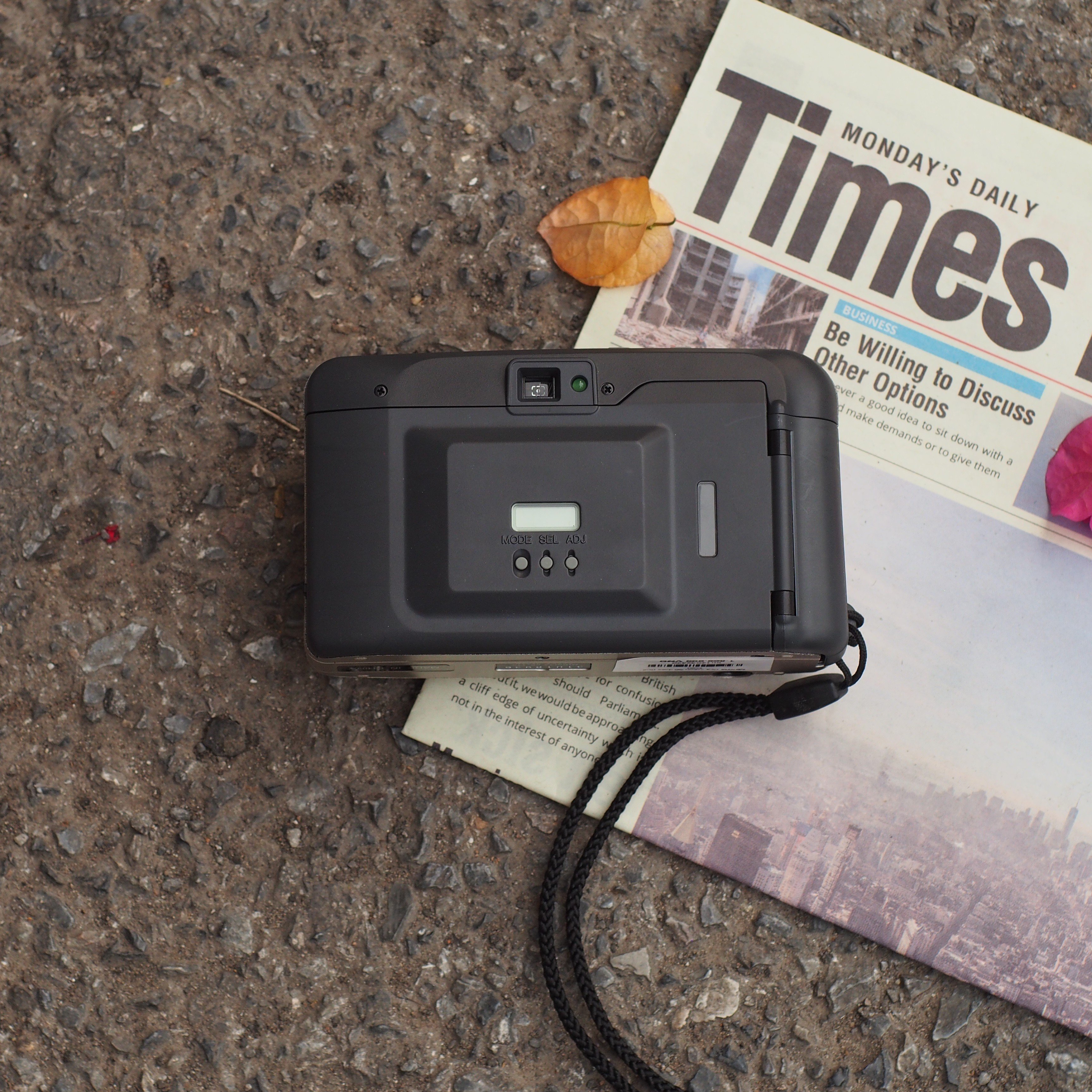 Máy ảnh film PnS Riva Zoom 90 Date (Fullbox)