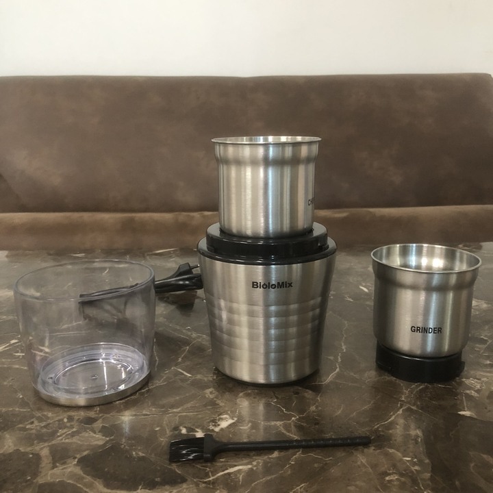 Máy xay hạt cà phê và gia vị 2 trong 1 nhãn hiệu Biolomix BCG300 dạng ấn giữ khi xay Công suất: 300W có vỏ bọc inox SS201 siêu bền - HÀNG NHẬP KHẨU