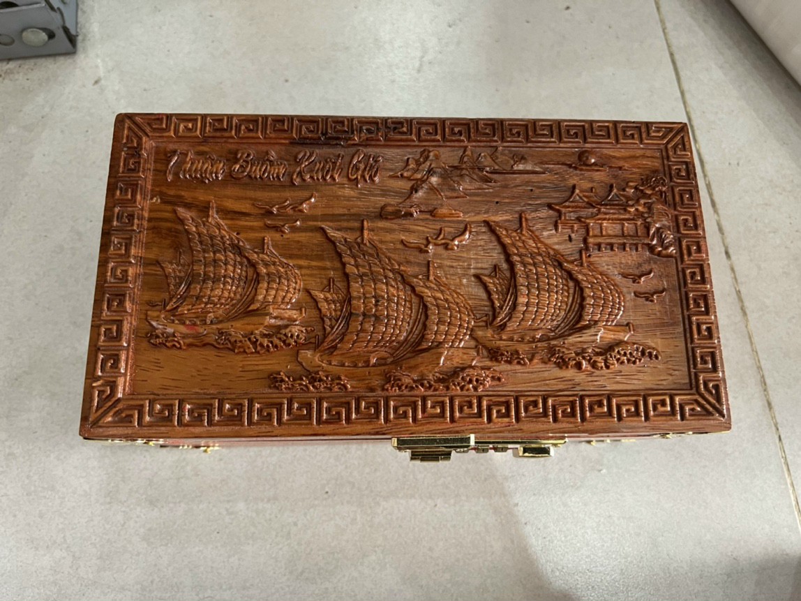 Hộp đựng tiền tiết kiệm có khoá cao cấp bằng gỗ hương,hộp đựng con d##ấu trạm mã đáo thành công