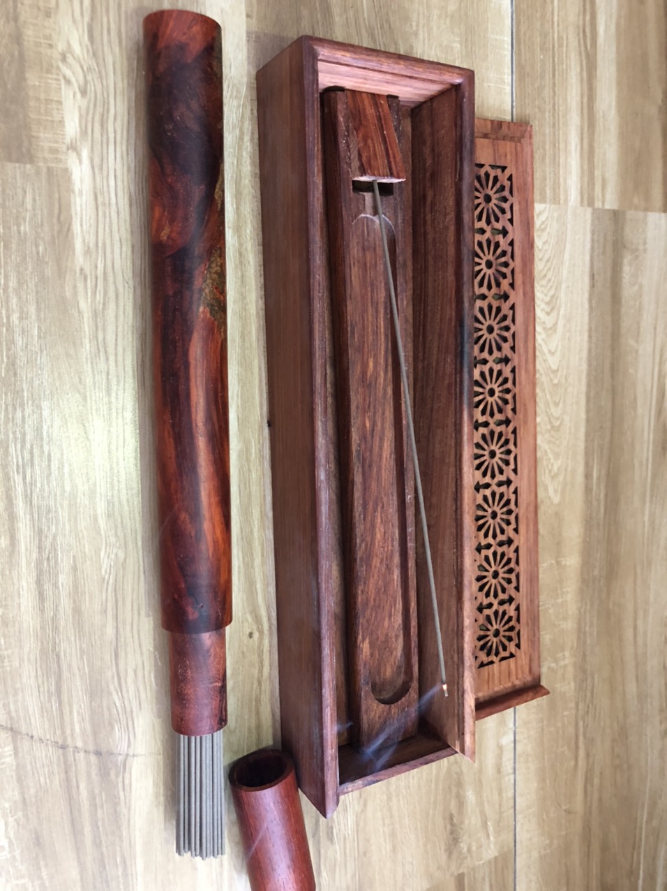 Nhang trầm hương không tăm hộp gỗ sang trọng