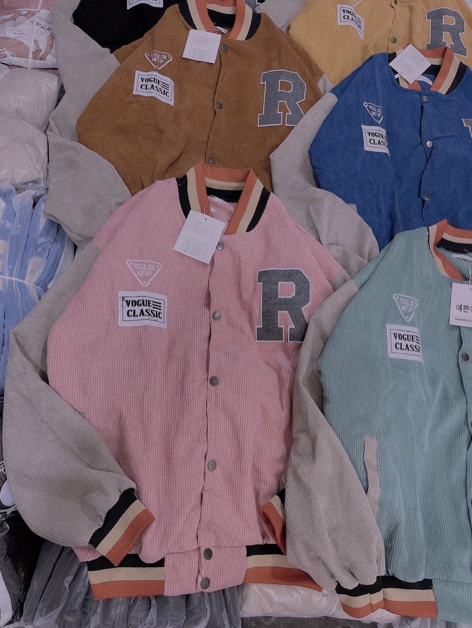 Áo Khoác Nhung Kaki Chữ R Kiểu Bomber Teen Unisex Hàn Quốc -Đẹp - Nam Nữ Cặp Đôi Mặc Mùa Thu Đông