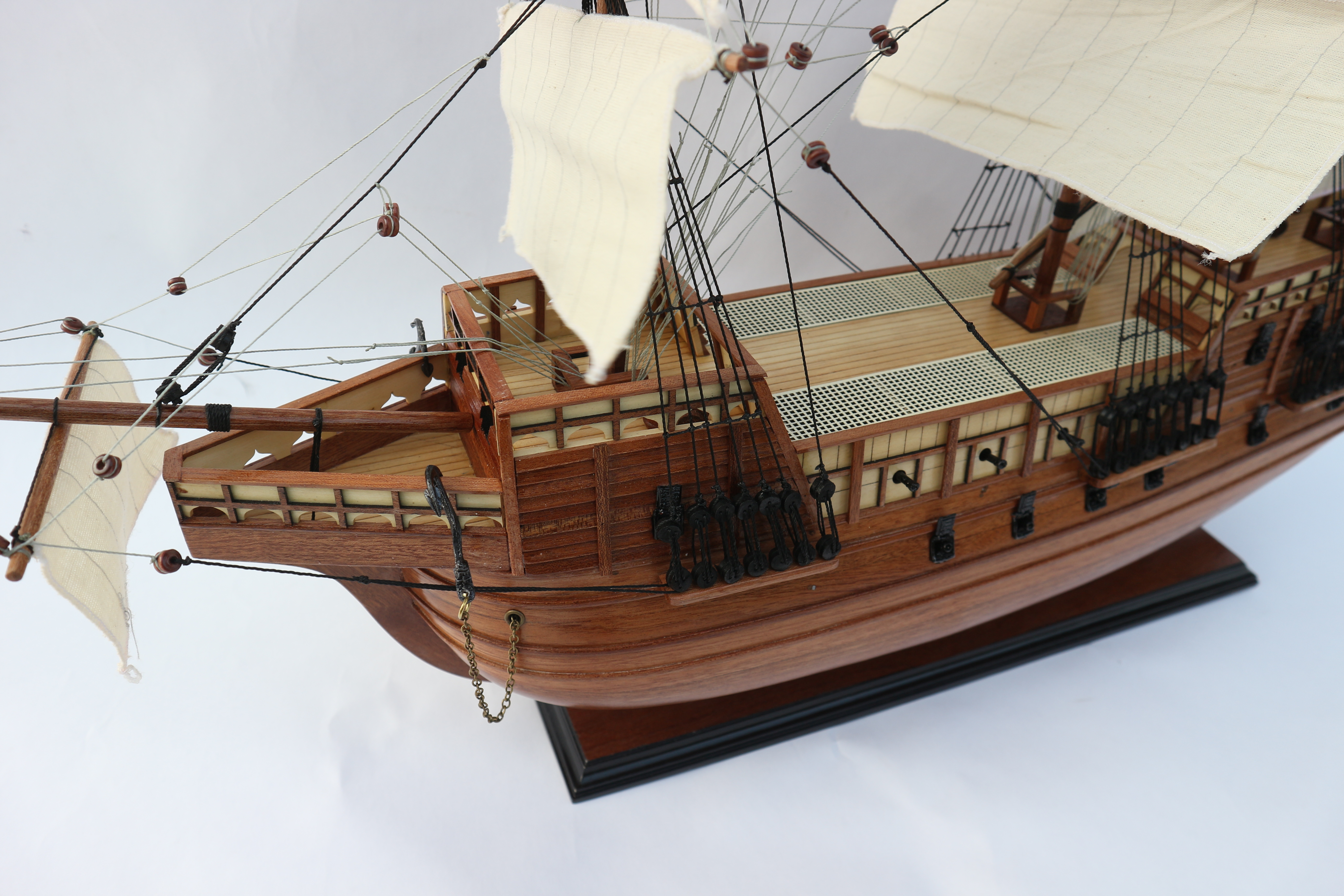 Mô Hình Thuyền Gỗ Lưu Niệm Phong Thủy Gia Nhiên Dạng Thuyền Cổ MARY ROSE Chất Lượng Cao Xuất Khẩu
