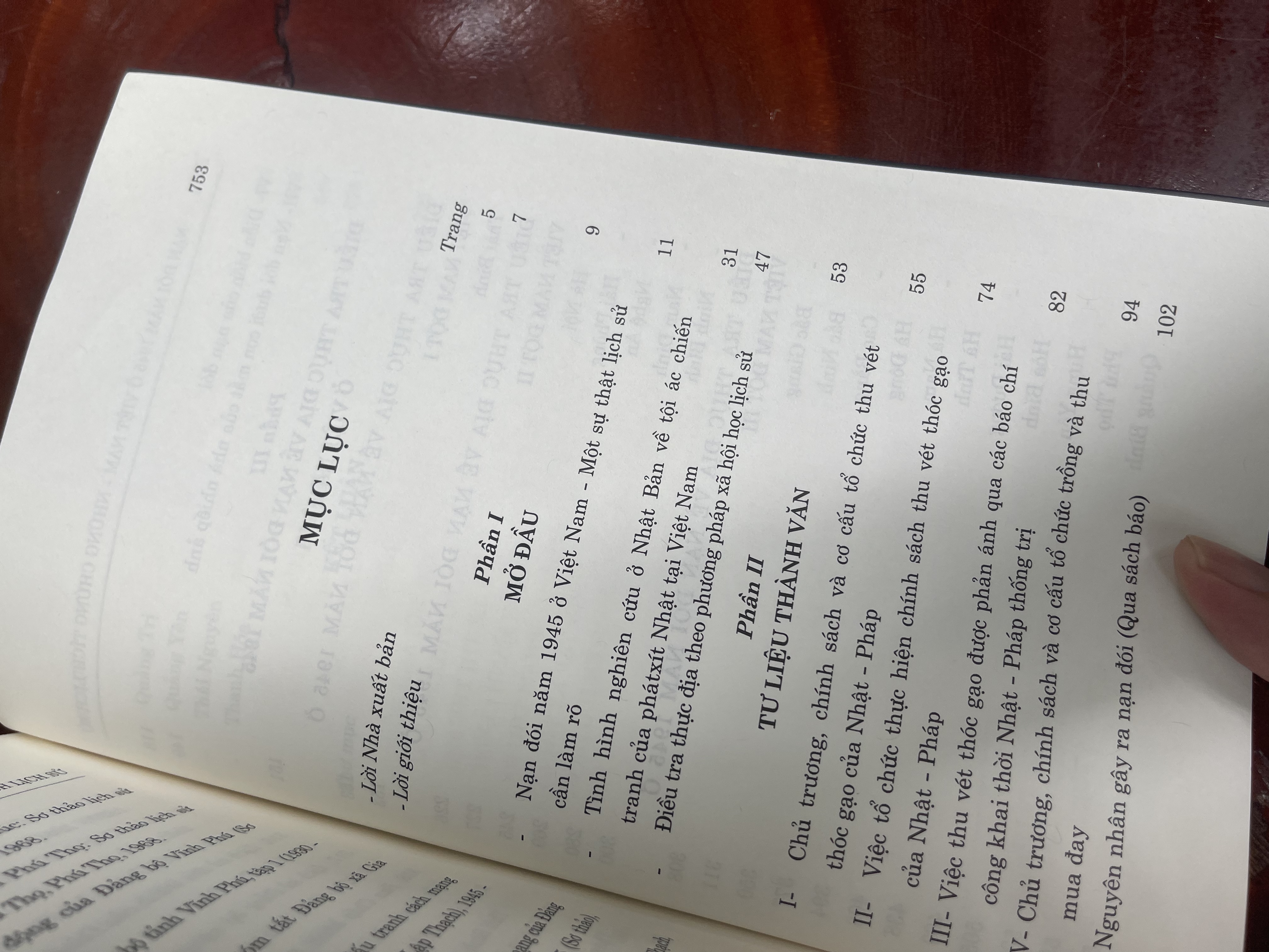 NẠN ĐÓI NĂM 1945 Ở VIỆT NAM Những chứng tích lịch sử – Văn Tạo & Furuta Motoo – Omega Plus phát hành - NXB CTQG Sự Thật – bìa mềm