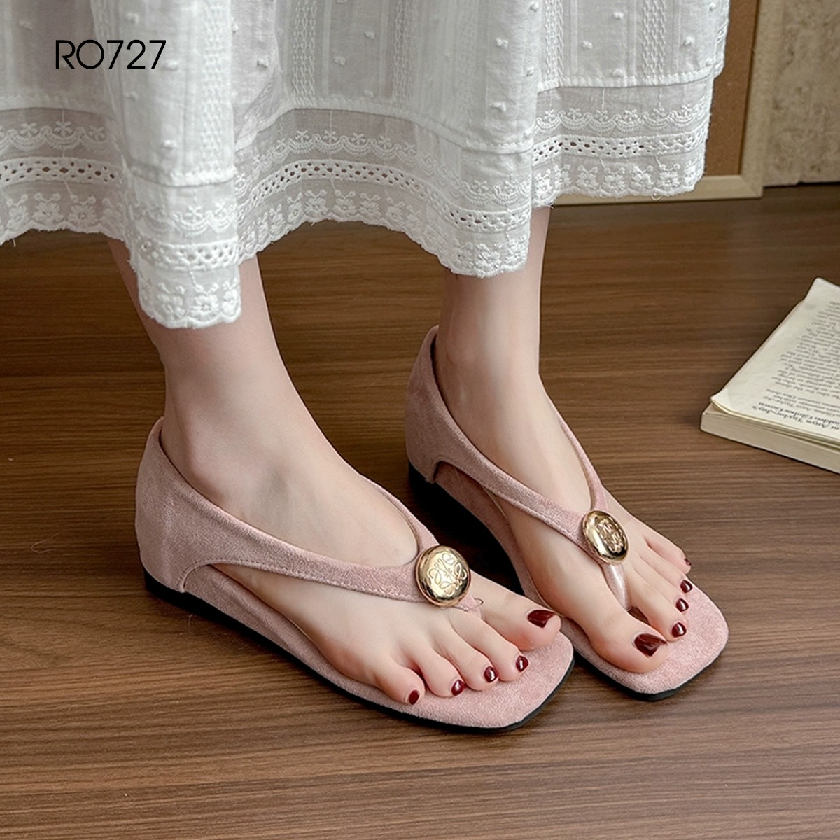 Dép nữ xỏ ngón, bít gót, đế xuồng ROSATA RO727 - 3p - Bạc, Hồng - BKSTORE