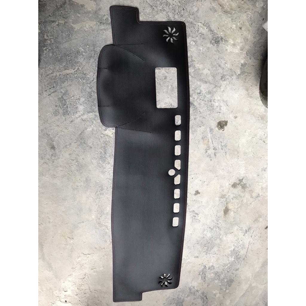 Thảm Taplo Da Vân Carbon Cao Cấp dành cho xe Camry 2019 - 2022